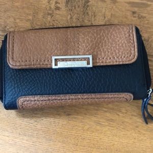 Jessica Simpson wallet